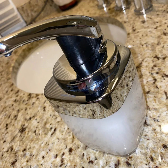 Simple Human Soap Silver Pump - Picture 2 of 3